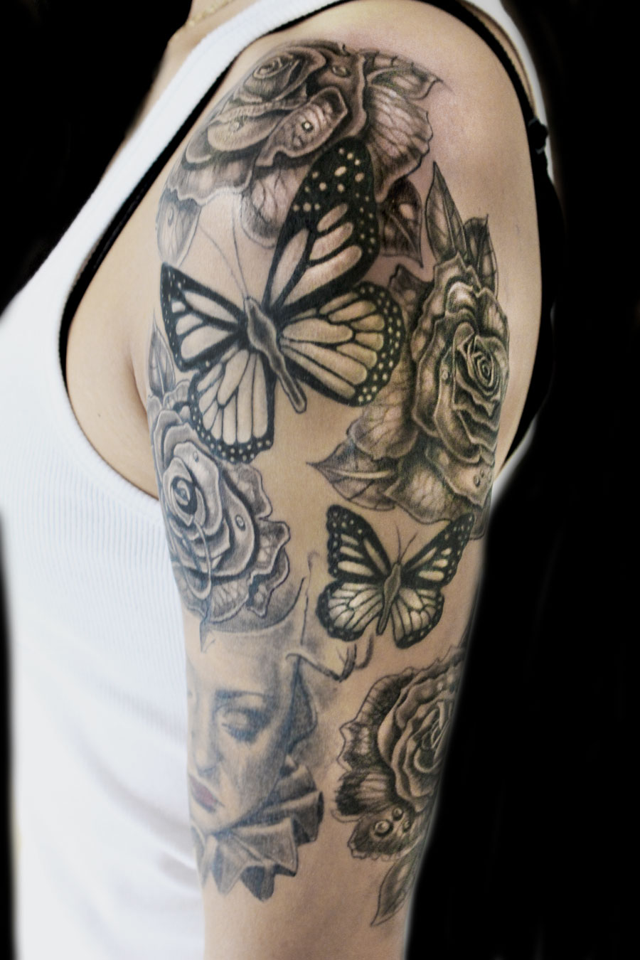 Roses and a butterfly tattoo tattoos tattooed ink color butterfly  upperlevelink erniealvarado fontana realism realismtattoo  Instagram