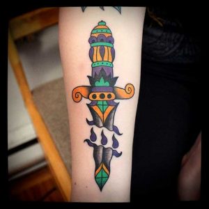 dagger-traditional-color-tattoo-abyss