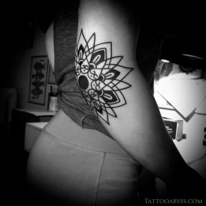 elbow-mandala-traditional-tattoo-abyss