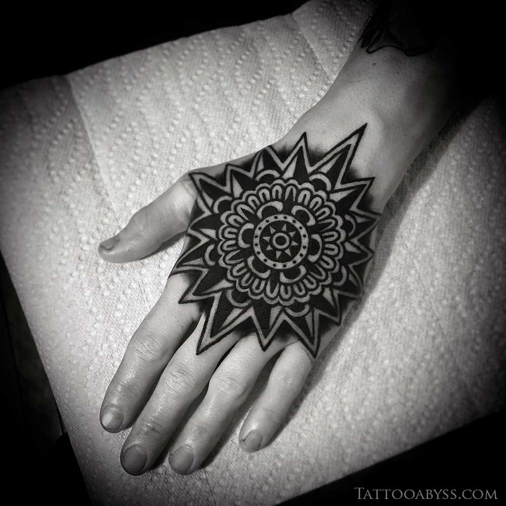 Black Mehndi Mandala Henna Tattoo Sticker Temporary Tattoos for Women :  Amazon.in: Beauty