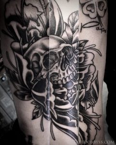 skull-peony-japanese-old-school-tattoo-abyss