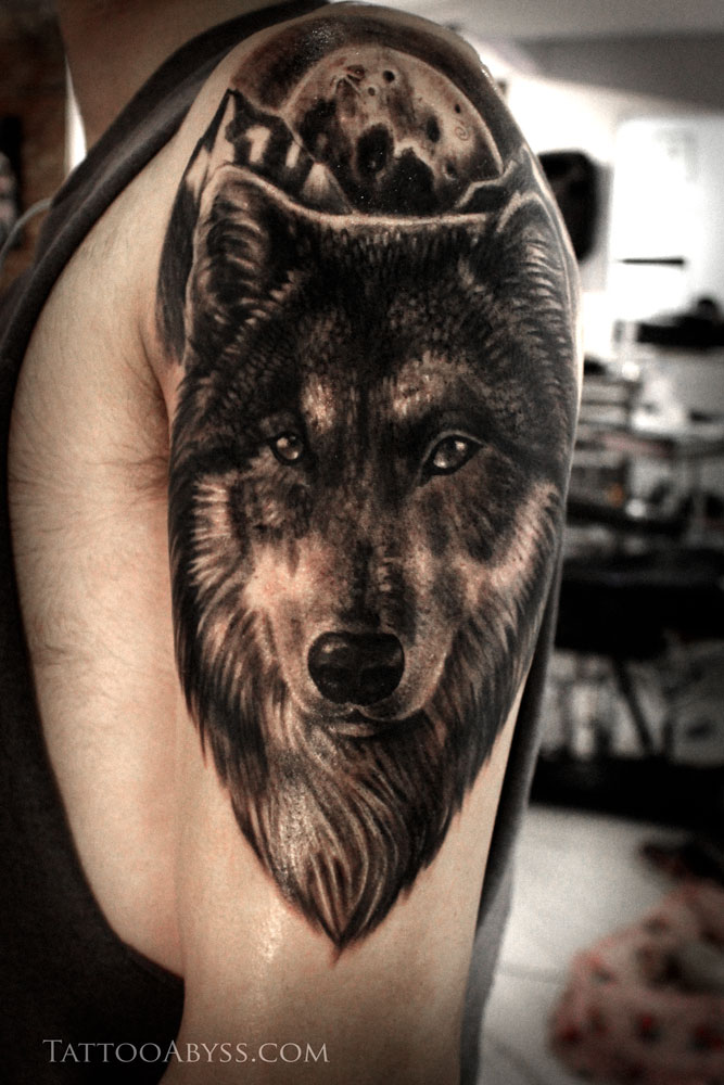 Wolf-rose-cross-1-tattoo-abyss