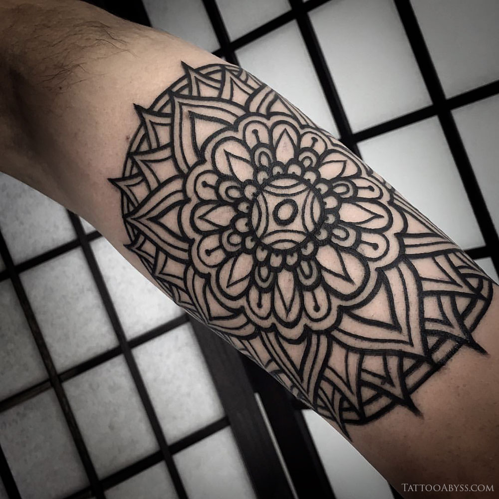 mandala-tattoo-abyss