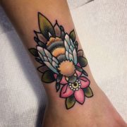 bee-flower-kevin-tattoo-abyss
