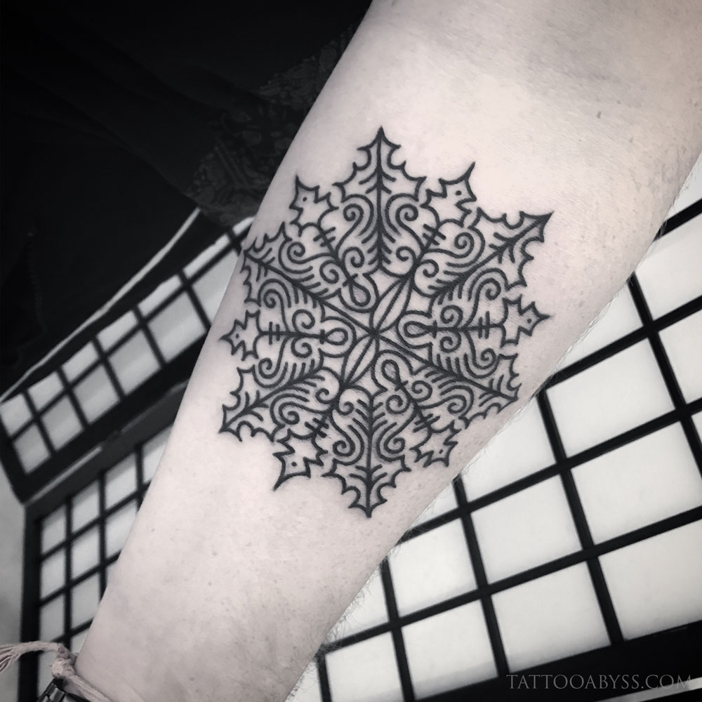 Abstract Ornament Snowflake. Mandala. Vector Tattoo Stock Vector -  Illustration of border, circle: 82332512