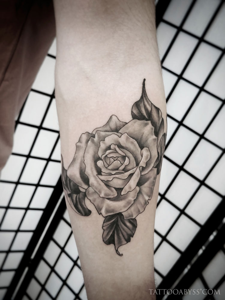 rose-devon-tattoo-abyss