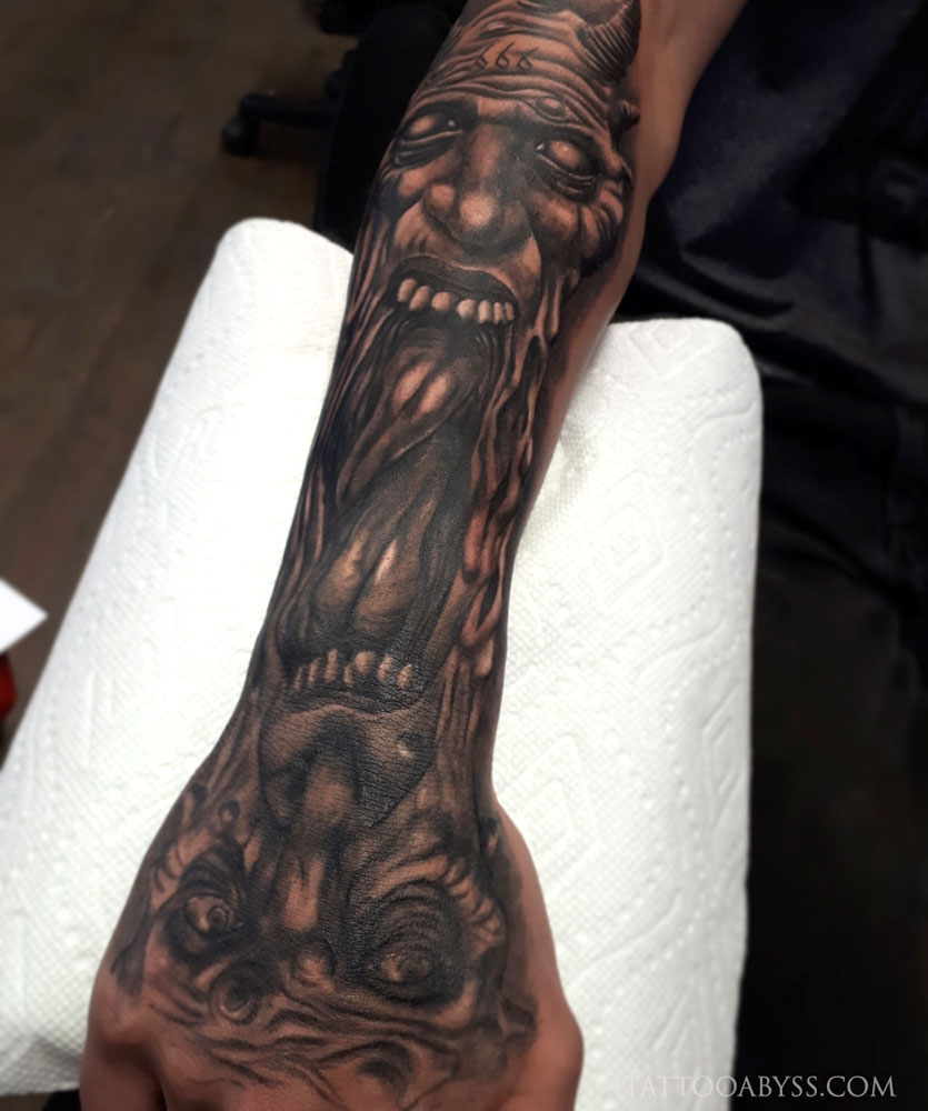 monster-arm2-loudevick-tattoo-abyss