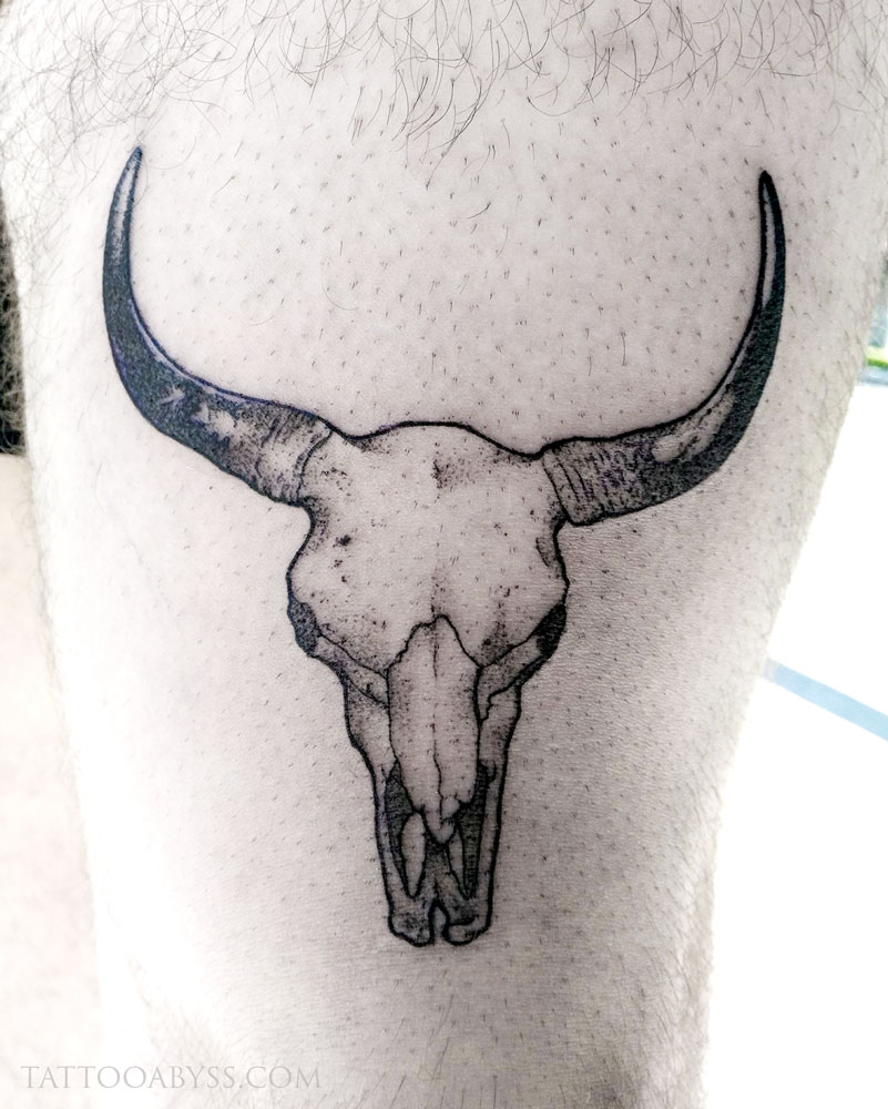 Cow skull for my bro James! Thank you so much for trusting me with your  first tattoo, I hope it was a great experience! 🤝😎 • • ... | Instagram