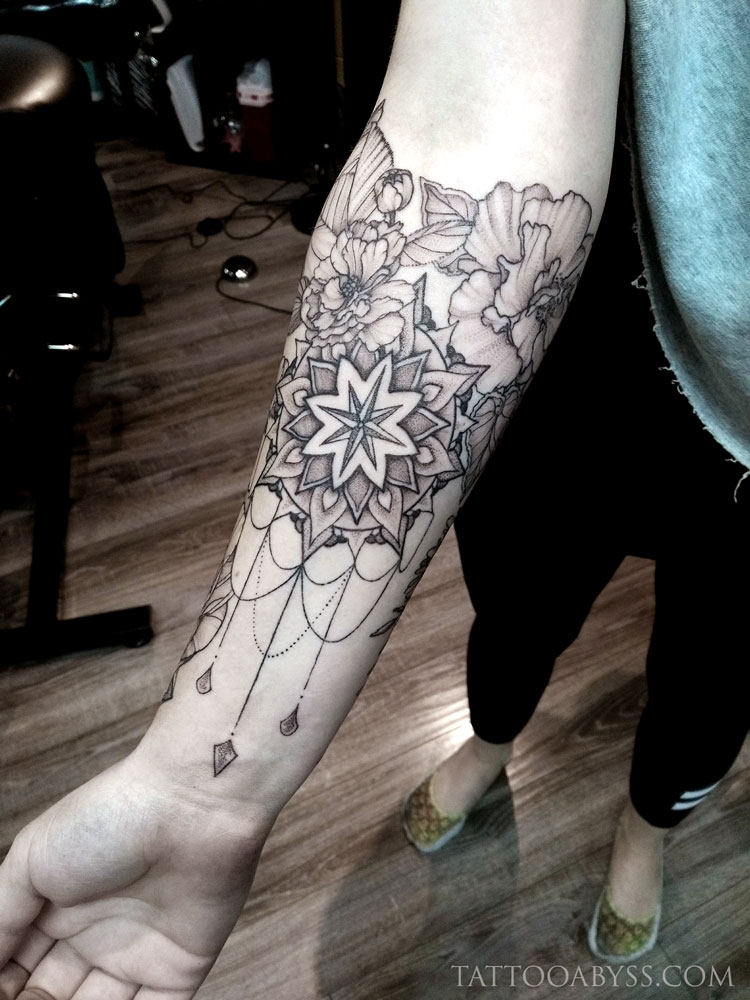 Katie Foster Tattoos & Art - Peonies & Mandala added to this floral half  sleeve 🖤 #nomad #nomadtattoo #nomadtattooandco #tattoo #tattooartist  #tattooart #floraltattoo #mandalatattoo | Facebook