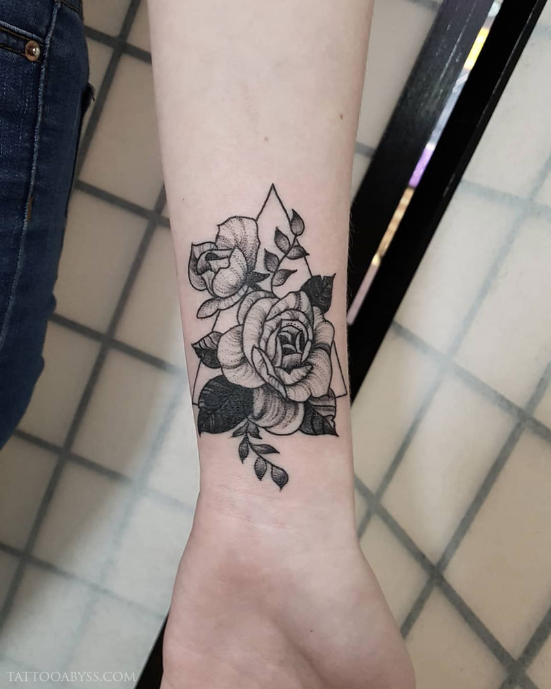 geometric-rose-cover-abby-tattoo-abyss