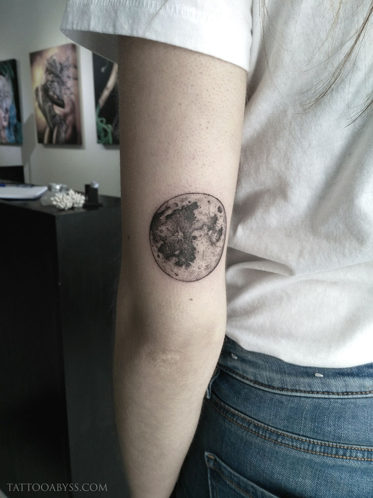 moon-camille-tattoo-abyss