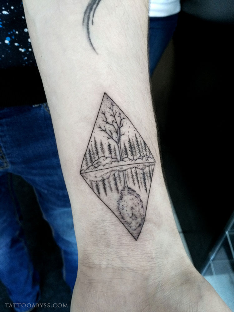 geometric-tree-camille-tattoo-abyss