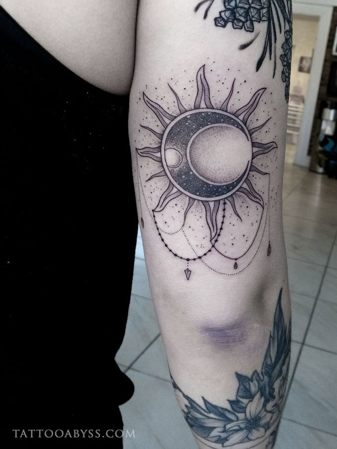 sun-moon2-camille-tattoo-abyss