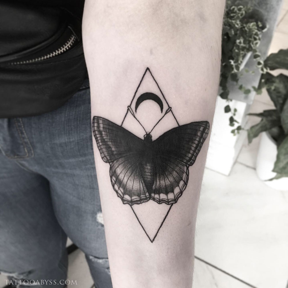 Moth & Crescent Moon - Tattoo Abyss Montreal