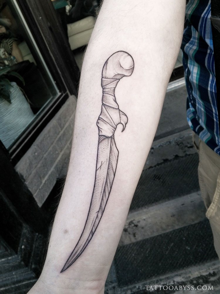 knife-camille-tattoo-abyss