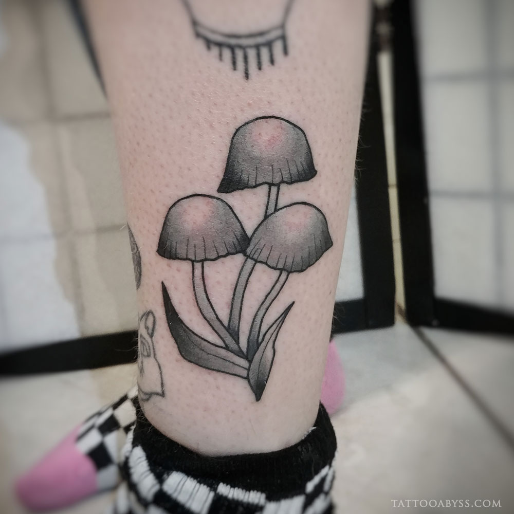 mushroom-devon-tattoo-abyss