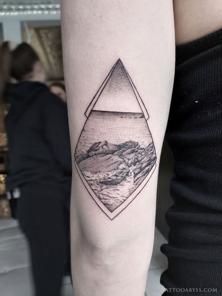 40 Of The Best Geometric Tattoos For Men in 2023  FashionBeans