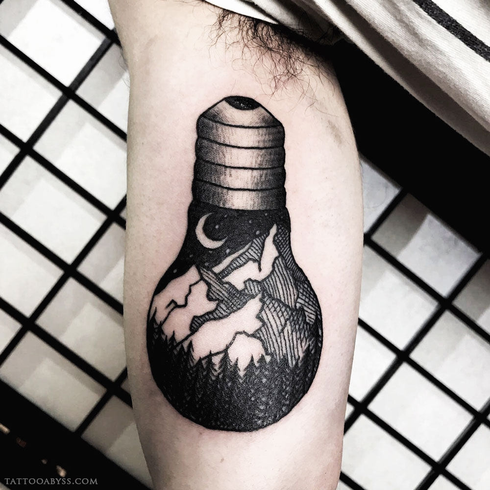 Landscape in lightbulb - Tattoo Abyss Montreal