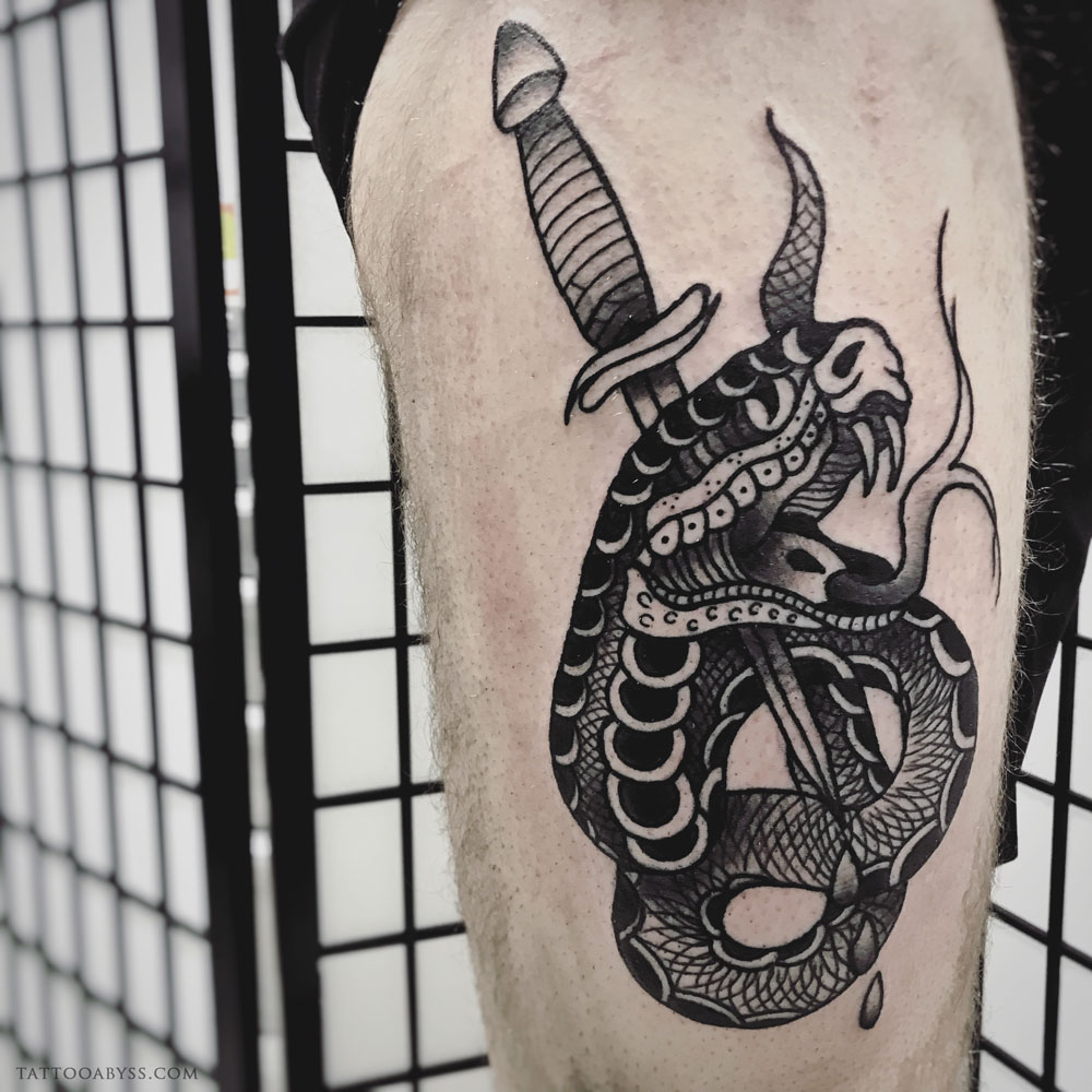 Snake & Dagger - Tattoo Abyss Montreal