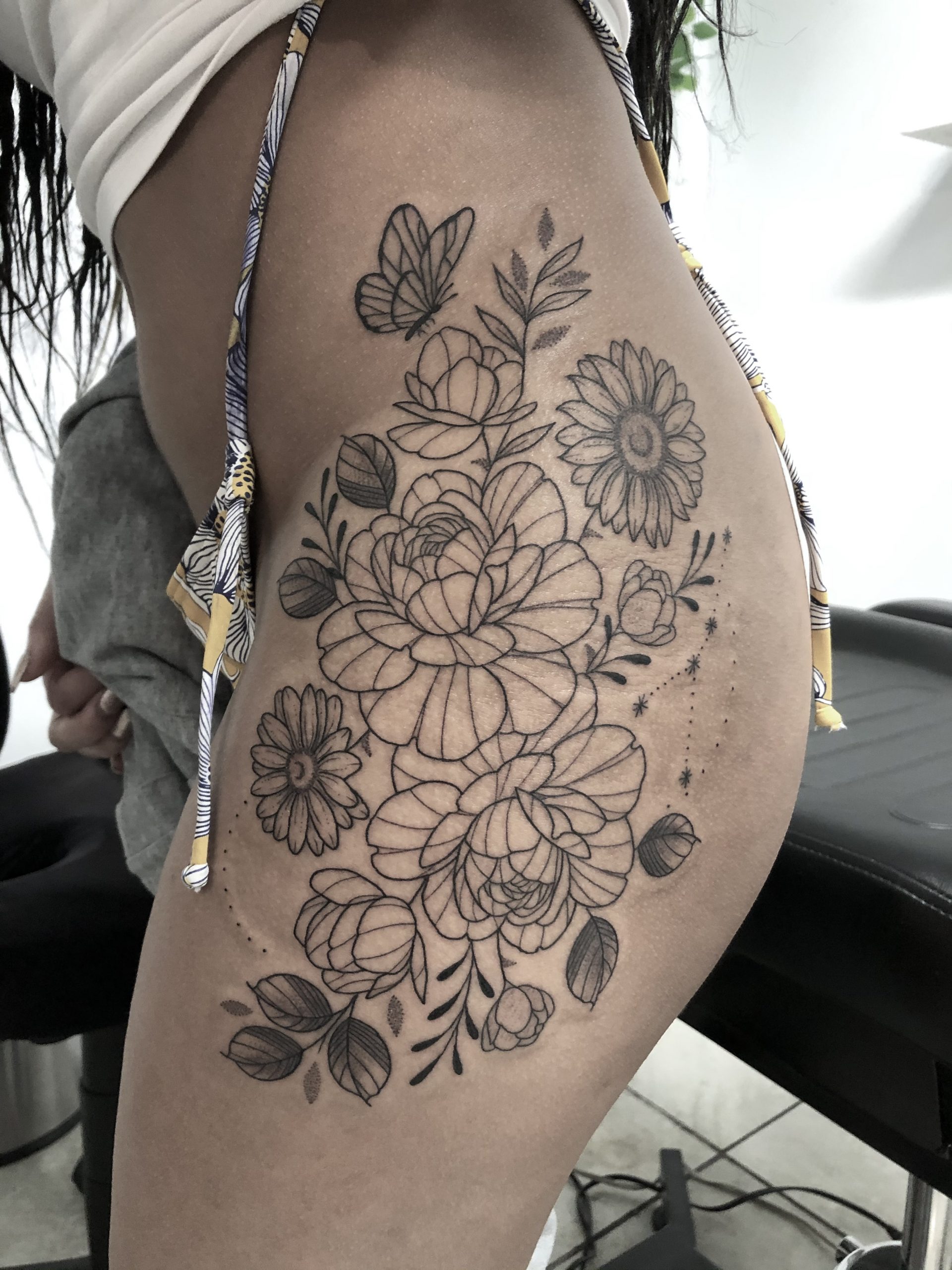 Butterfly Floral Hip Tattoo - Tattoo Abyss Montreal