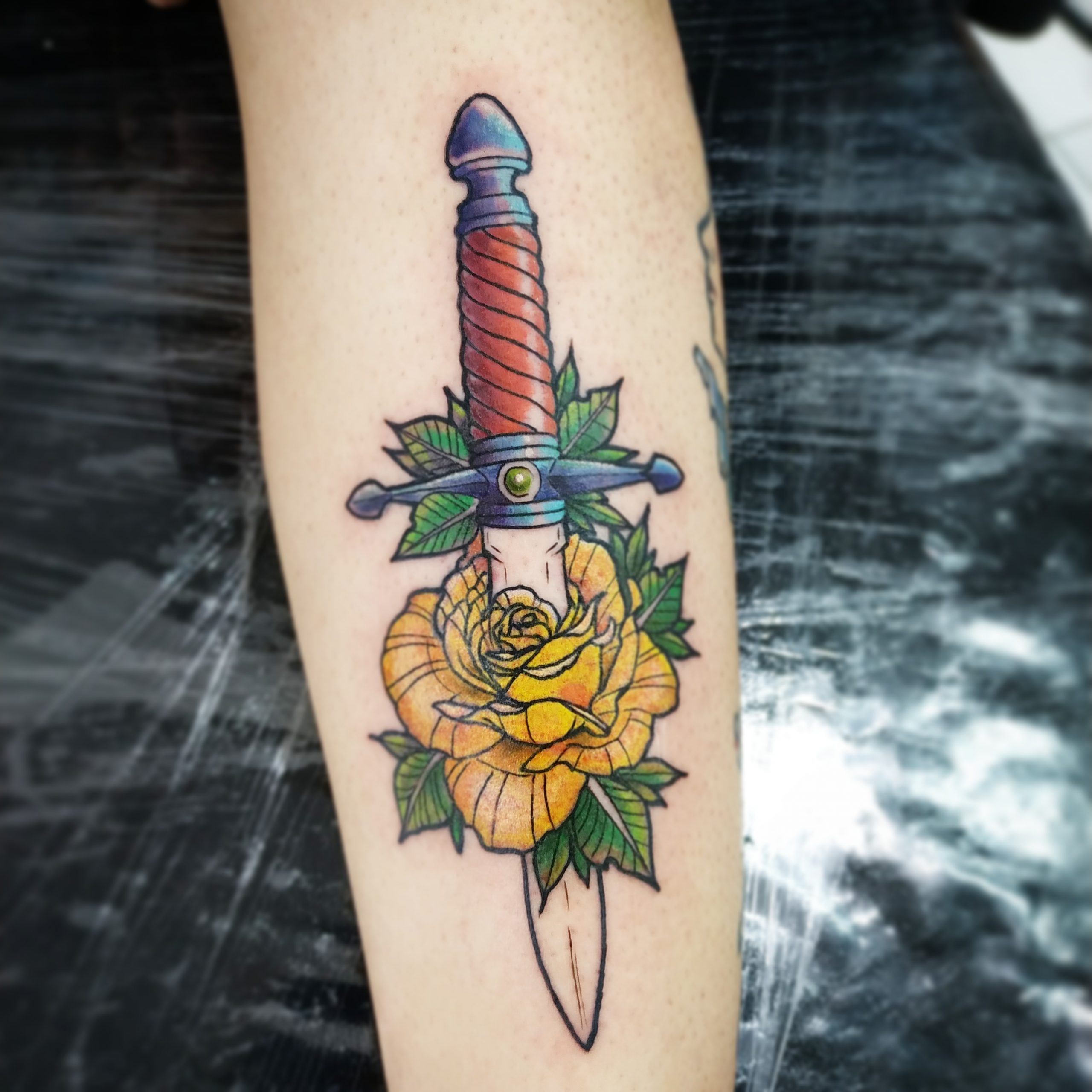 dagger-with-rose-colour-tattoo
