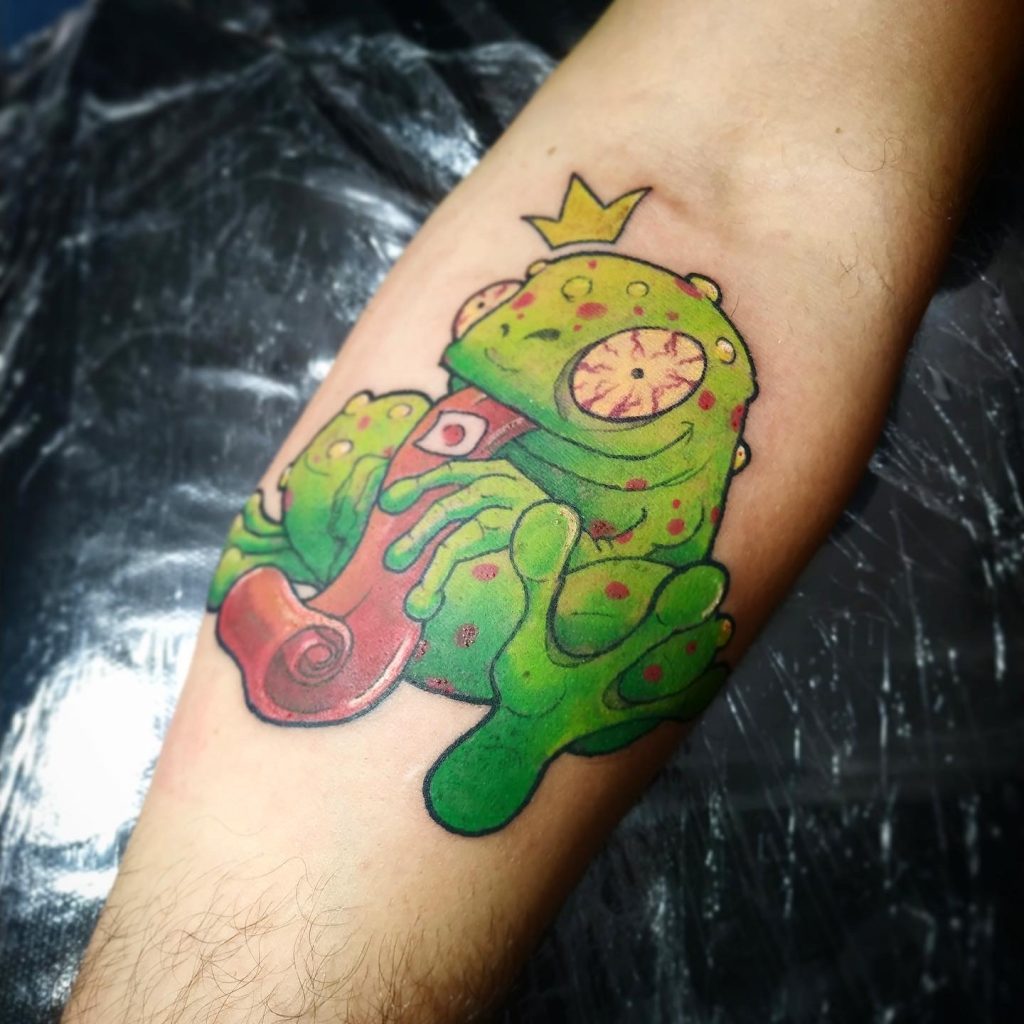 frog-with-a-crown-tattoo
