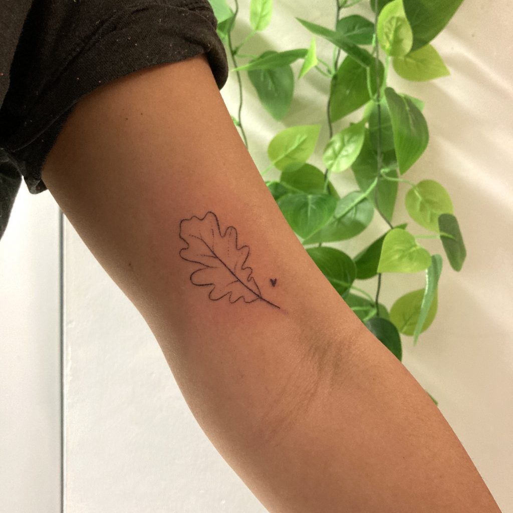 Leaf tattoo by Agata Agataris  Tattoogridnet