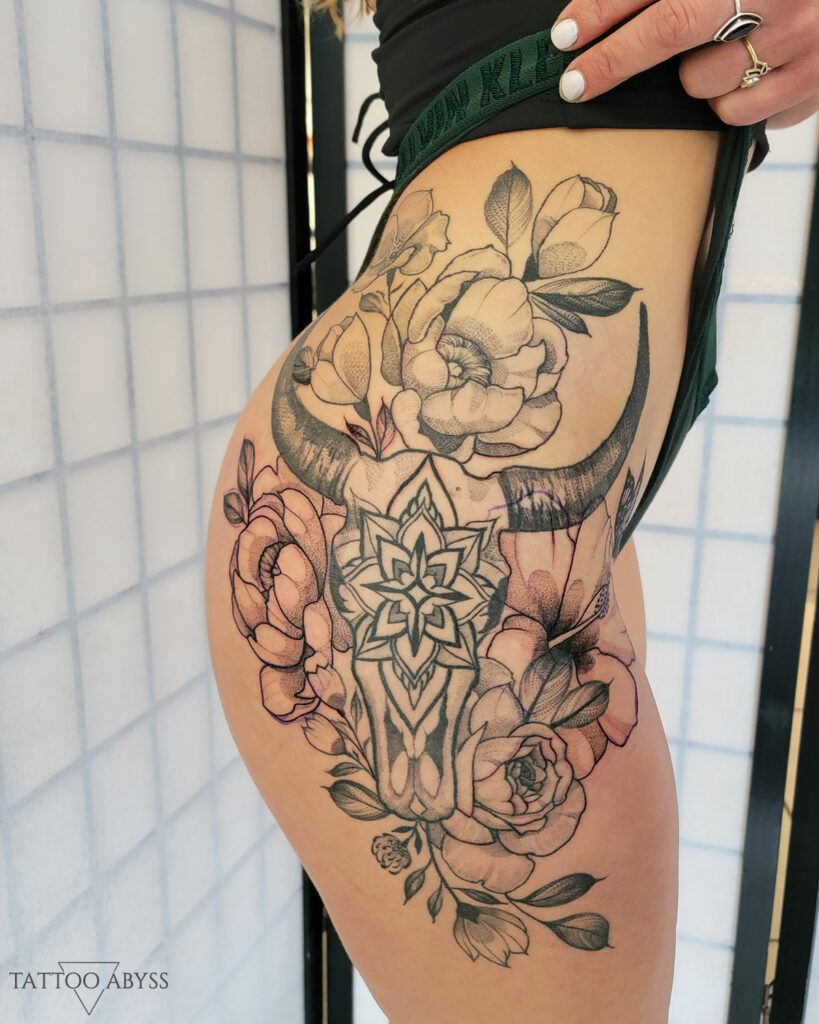 Butterfly Floral Hip Tattoo - Tattoo Abyss Montreal